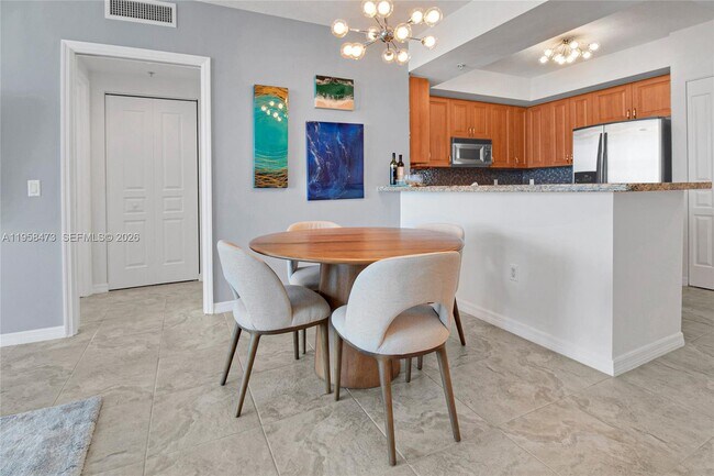 Building Photo - 350 SE 2nd St