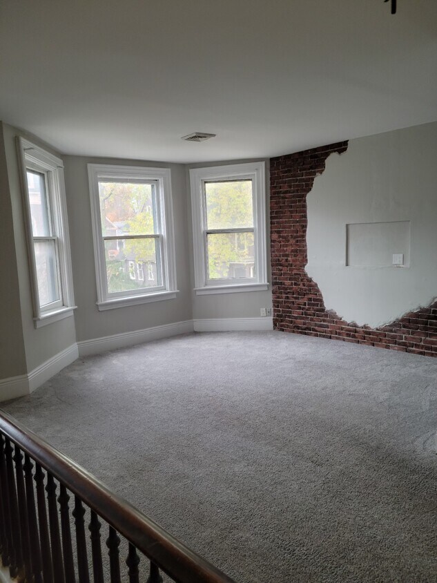 Primary Photo - 152 Park St