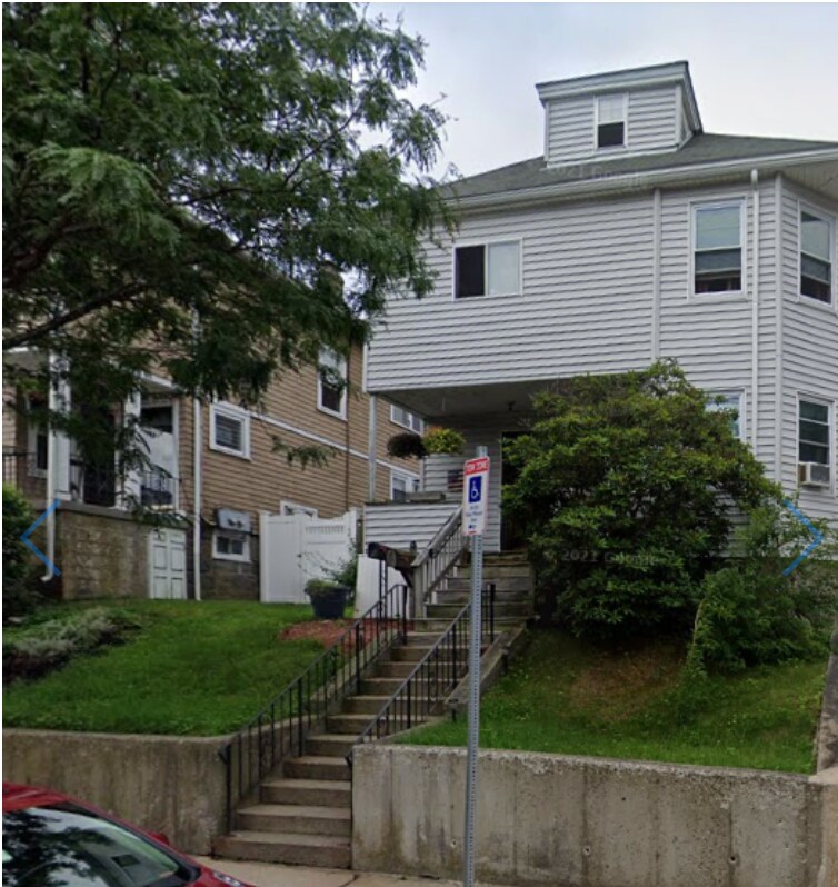 Primary Photo - 190 Cornell St