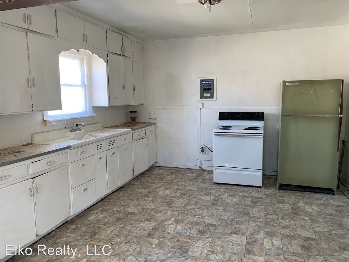 Foto principal - 217 W Commercial St