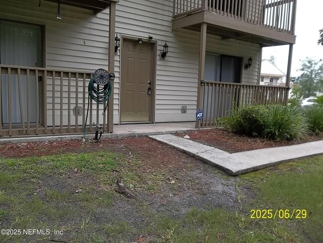 Building Photo - 2300 Twelve Oaks Dr