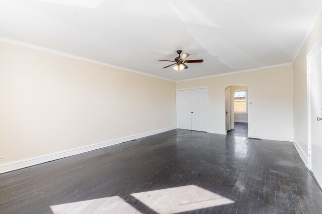 Building Photo - 1206 S 57th Ave