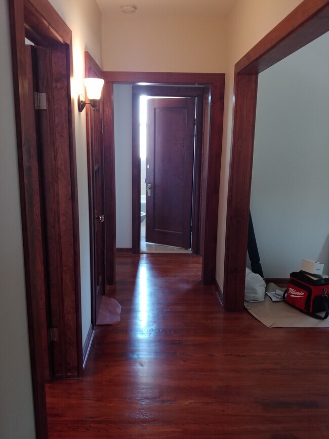 Foto del edificio - 950 N Mayfield Ave