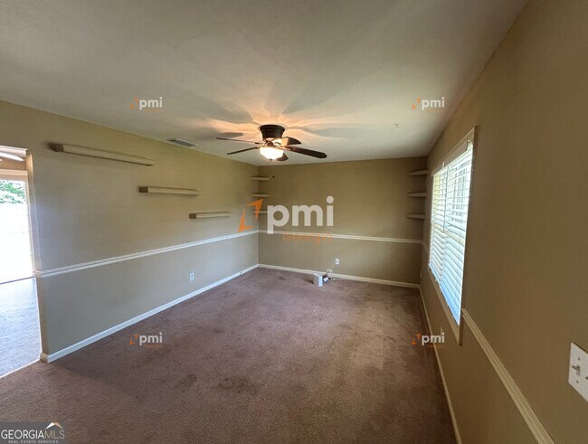 Building Photo - 1549 Barcelona Dr