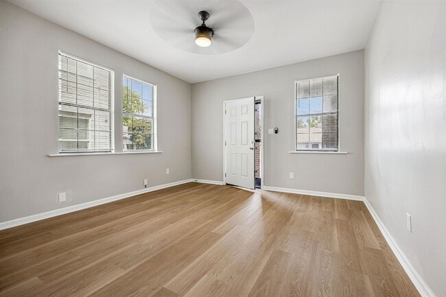 Photo - 2395 Forrest Avenue Unit 4 House