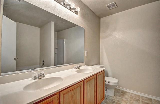 Building Photo - 637 Rosario Ln