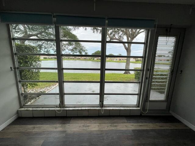 Foto del edificio - 8793 Warwick Dr