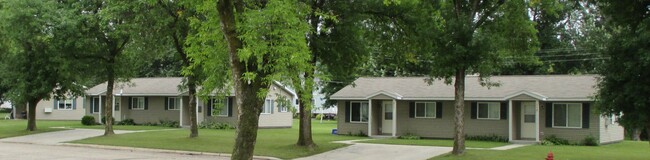 Foto del edificio - Grove Heights Townhomes