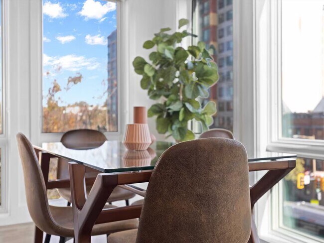 Foto del edificio - 14 P St NW