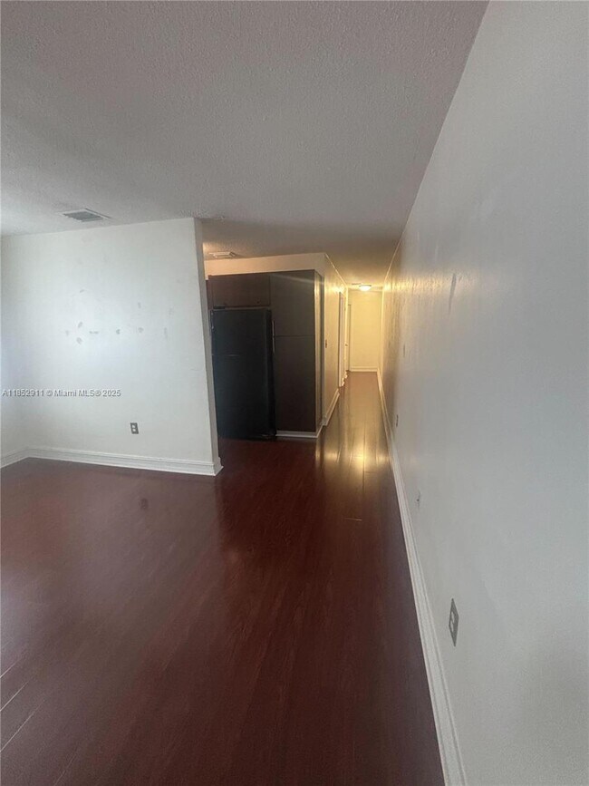 Foto del edificio - 1621 NW 16th St