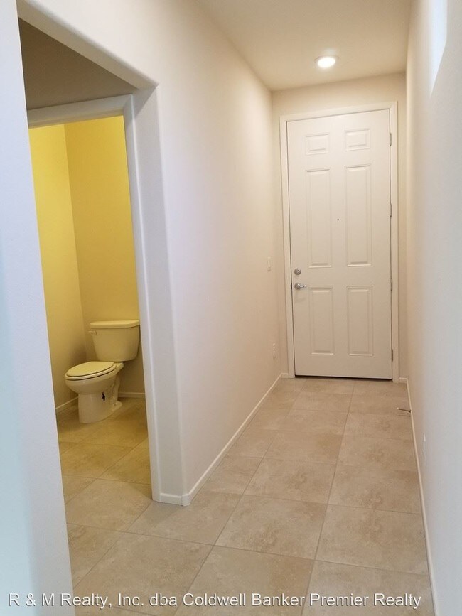 Foto del edificio - 4 br, 3 bath House - 5269 Ardley Ave