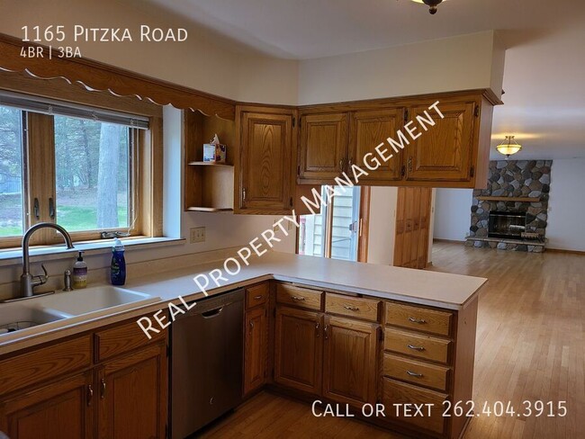 Building Photo - 1165 Pitzka Rd
