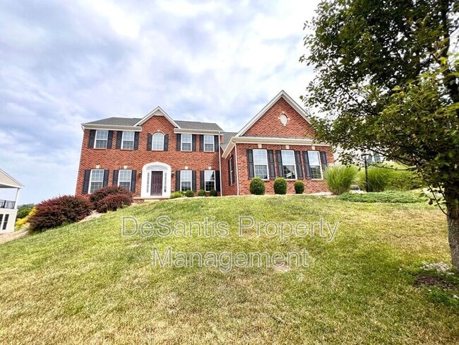 Building Photo - 3006 Farm View Dr