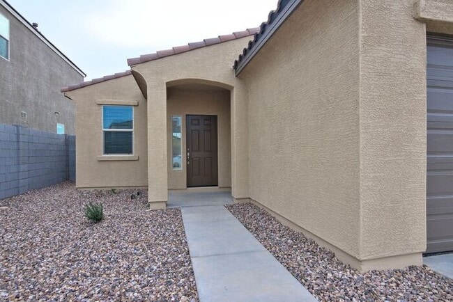 Building Photo - 445 W Chapawee Trail