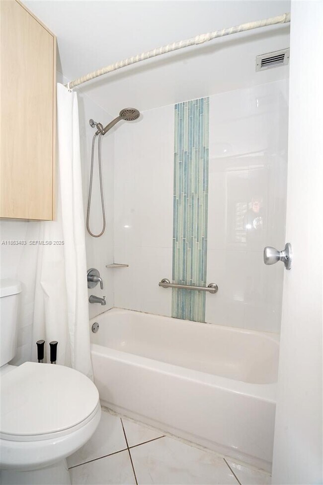 Building Photo - 600 Three Islands Boulevard