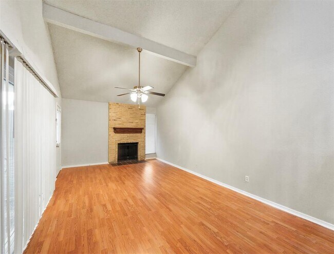 Foto del edificio - 12545 Wellington Park Dr