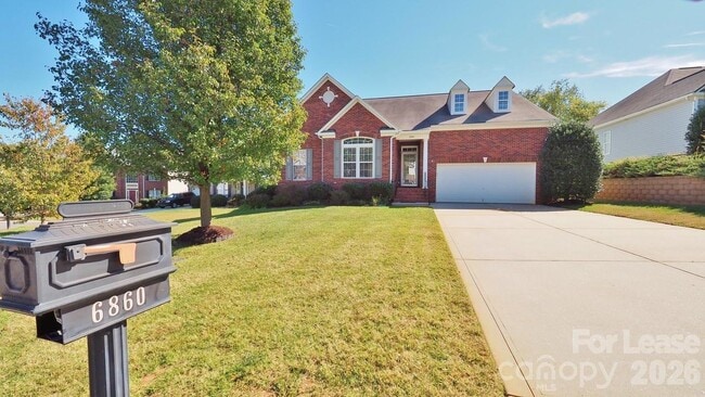 Foto del edificio - 6860 Lakecrest Ct