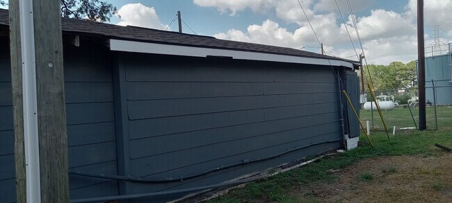 Foto del edificio - 14637 Kenny St