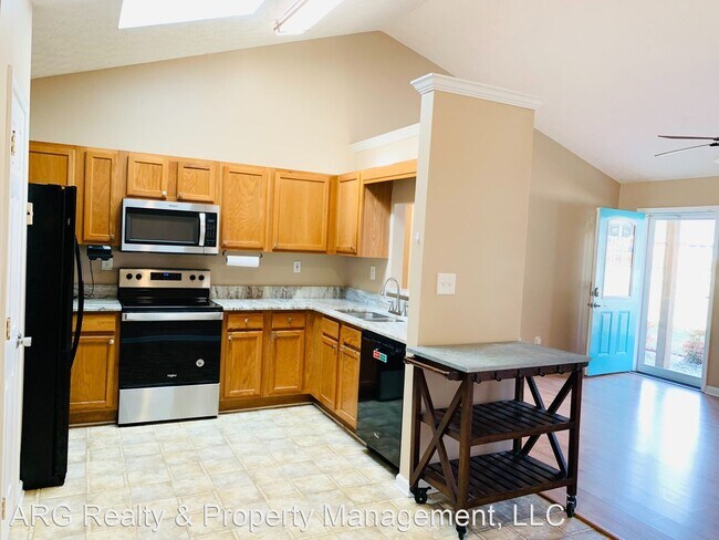 Building Photo - 3 br, 2 bath House - 30 Highland Blvd