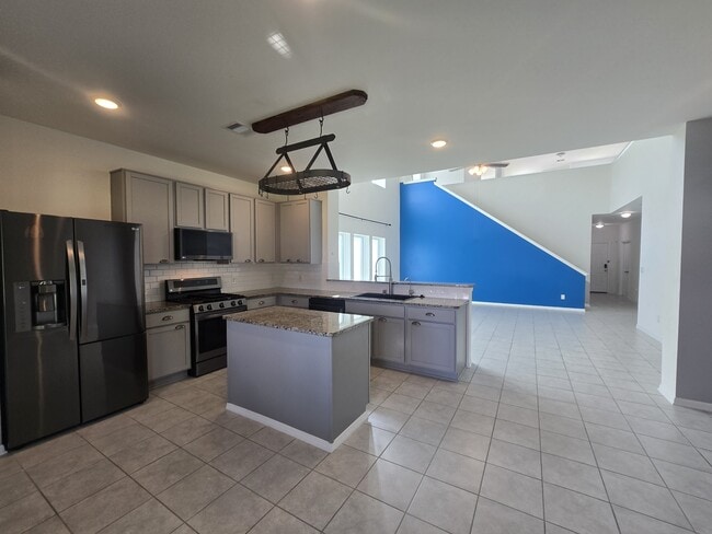 Foto del edificio - 7318 Parkview Dr