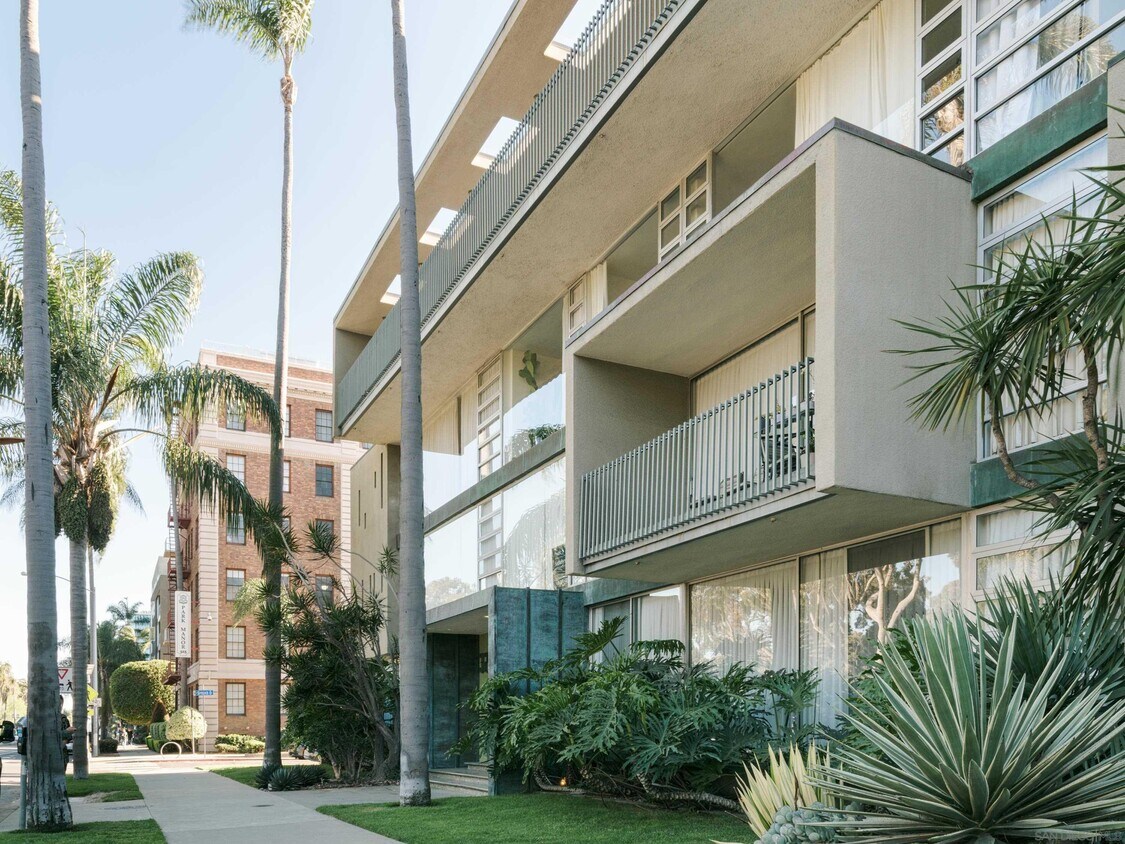 Foto principal - 3200 Sixth Ave
