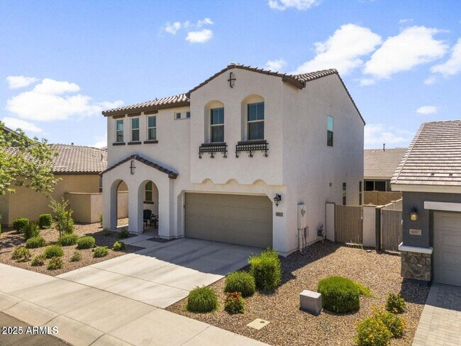 Building Photo - 9811 E Suburban Dr