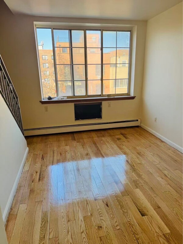 Foto del edificio - 132-30 Pople Ave