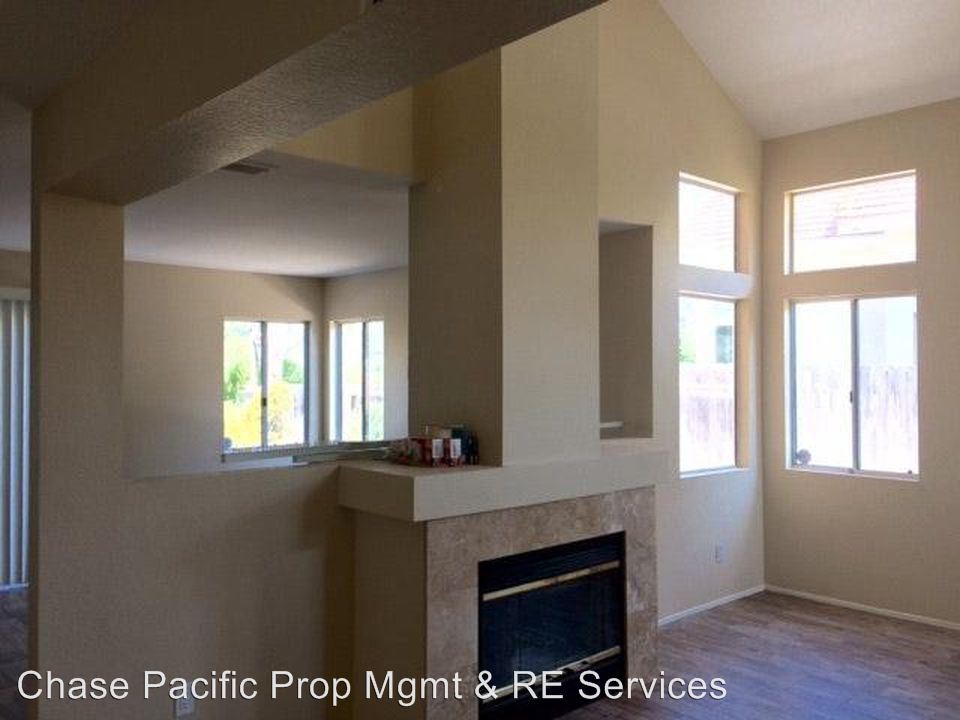 Foto del edificio - 14588 Carmel Ridge Rd