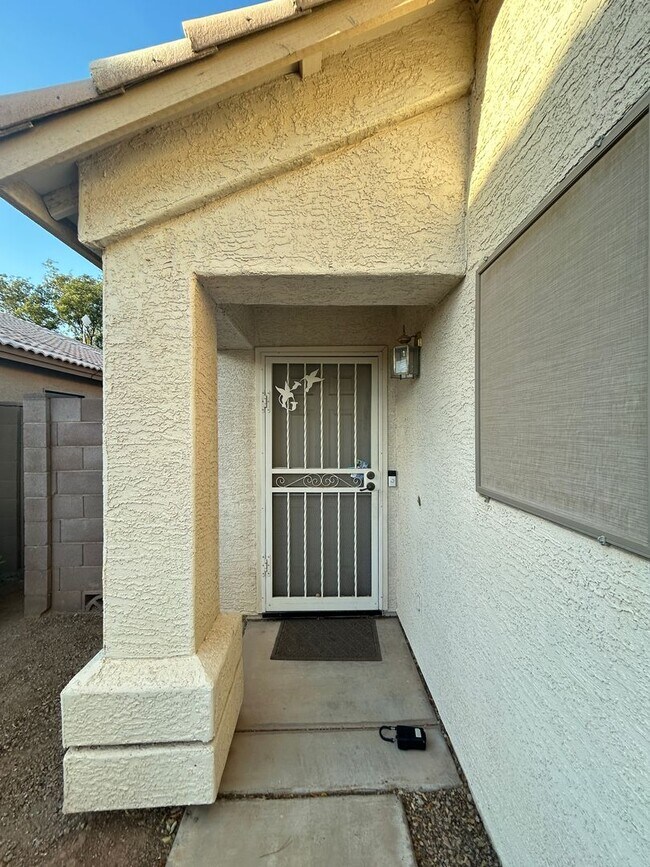 Foto del edificio - 11438 W Virginia Ave
