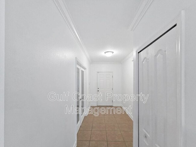 Building Photo - 3610 76th St E