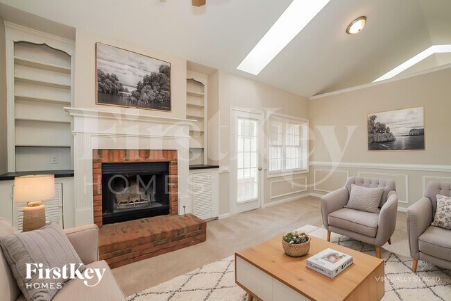 Building Photo - 1 N White Pines Dr
