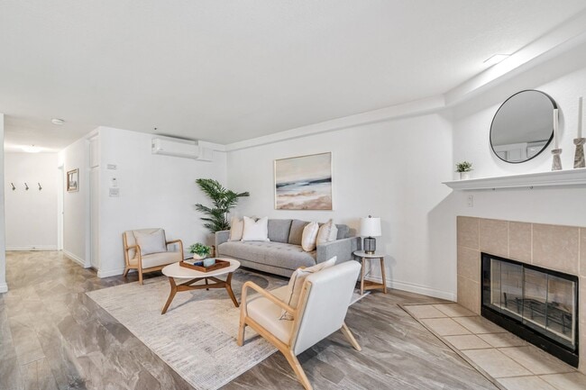 Building Photo - Remodeled 2 bed/2bath in Imperial Beach