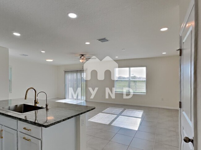 Building Photo - 5623 Hollingworth Trl