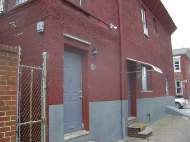 Building Photo - 1854 S Carlisle St