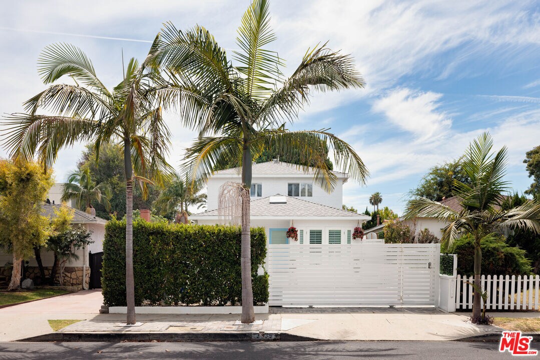 Foto principal - 3739 Barry Ave