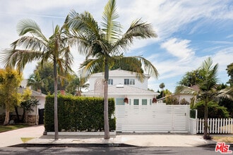 Building Photo - 3739 Barry Ave