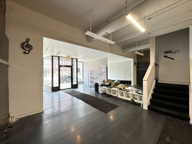 Foto del edificio - 1654 W Chicago Ave