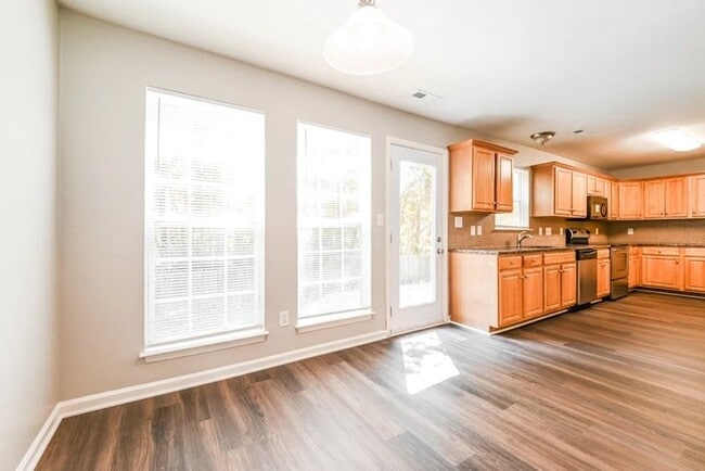 Foto del edificio - 544 Havenbrook Way NW