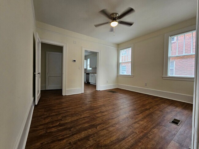 Foto del edificio - 515 E 49th St