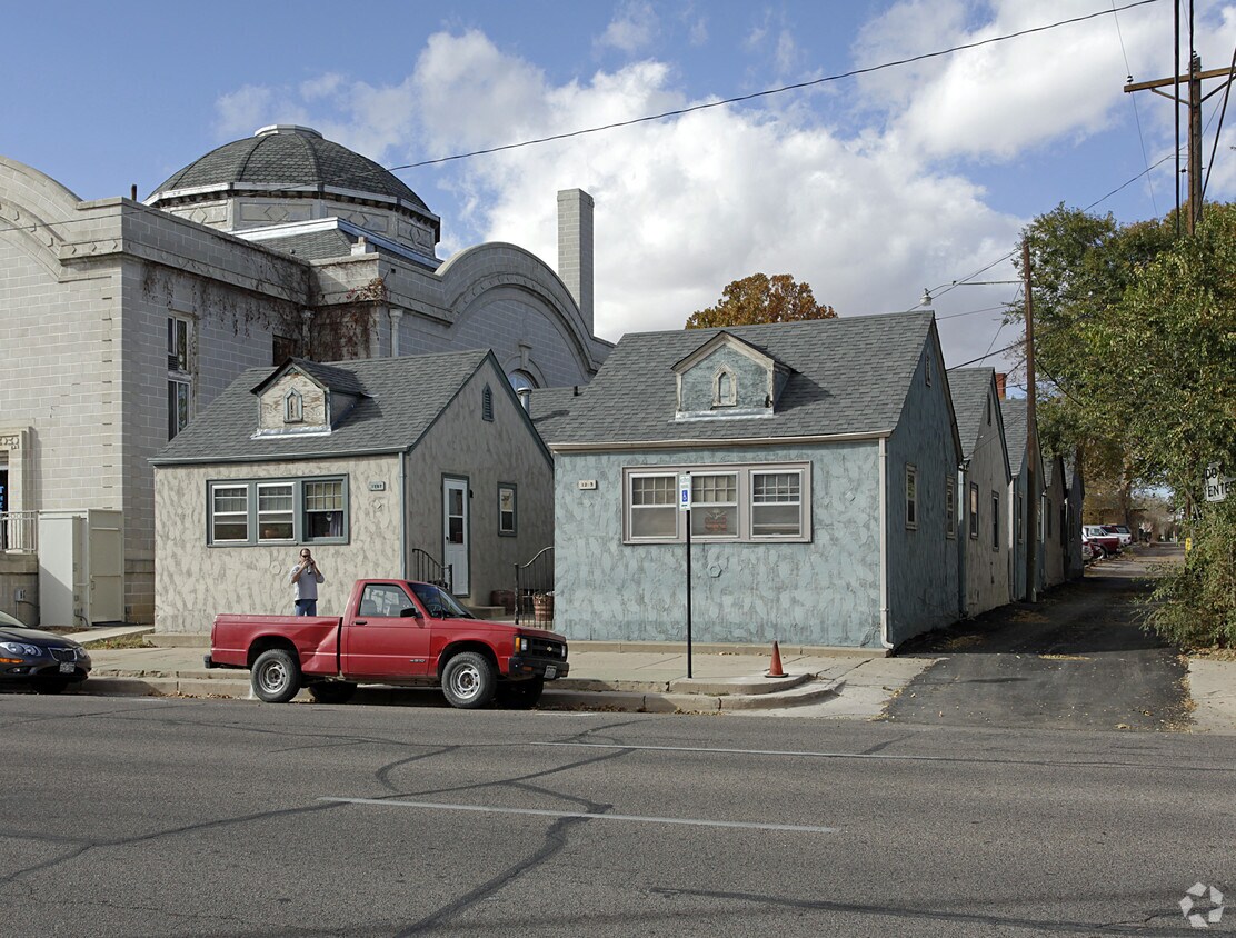 Primary Photo - 1207 N Main St