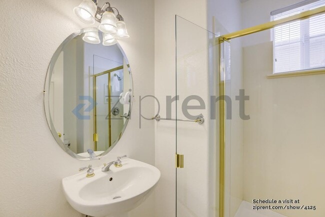 Building Photo - 50 Buena Vista Rd