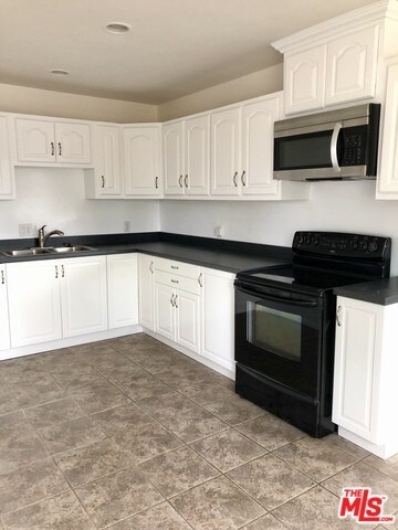 Foto principal - 533 E Fairview Blvd