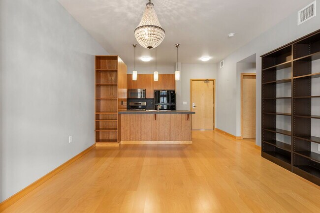 Building Photo - 1133 NW 11th Ave