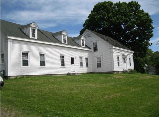 Building Photo - 993 Duck Pond Rd