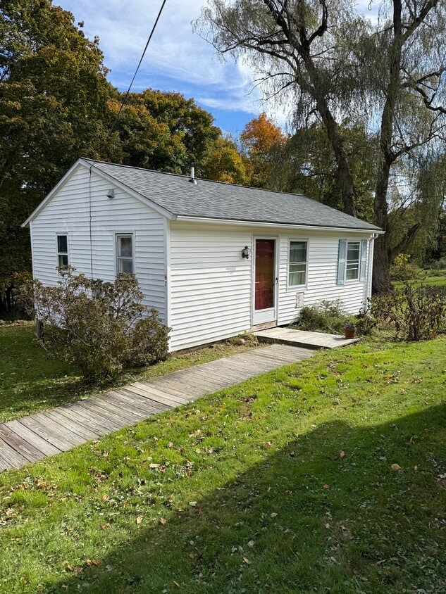 Primary Photo - 67 S Lake St