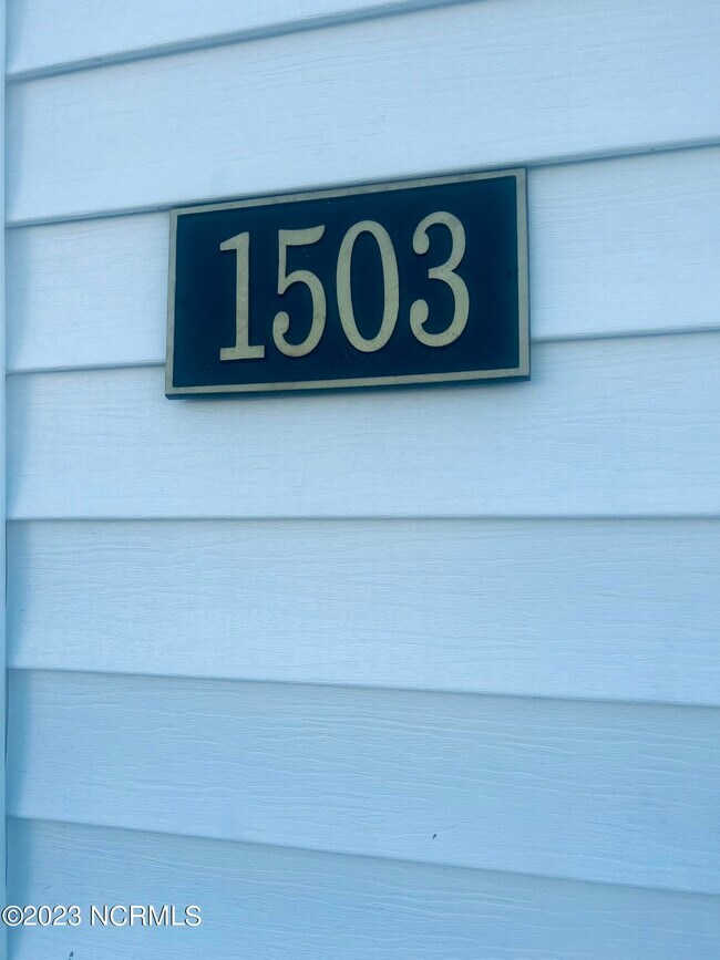 Foto del edificio - 1503 Gracie Ln