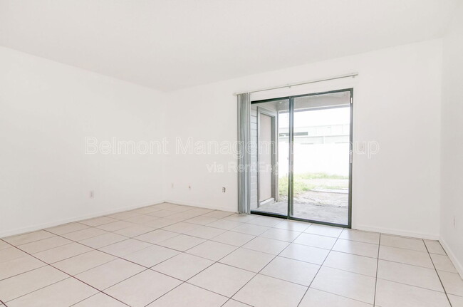 Foto del edificio - 5537 Decatur St