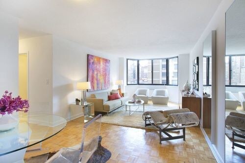 Building Photo - 101 W 90th St