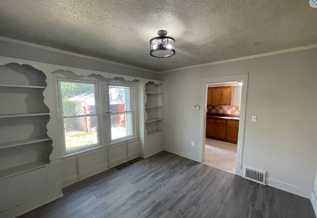 Building Photo - 14005 Scioto Ave