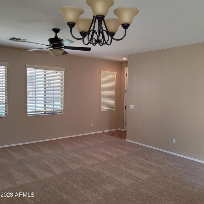 Foto del edificio - 3485 S Seneca Way